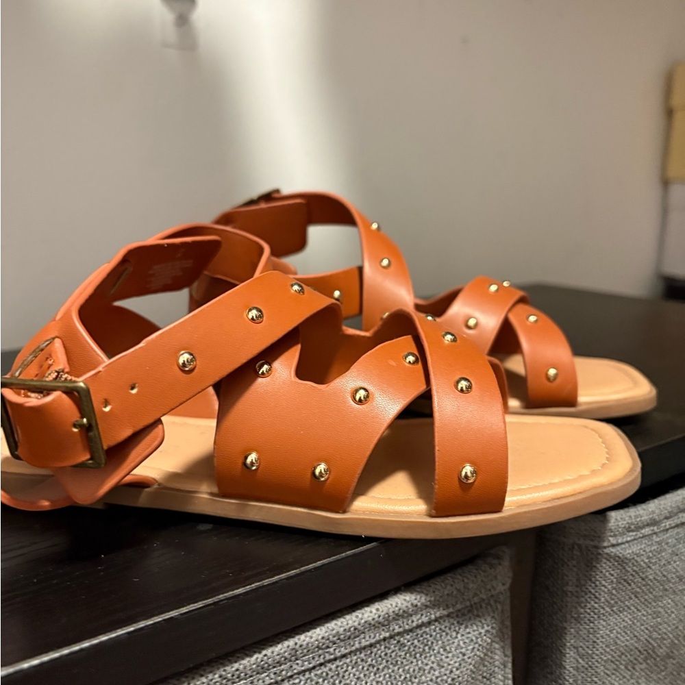 Old Navy Kids Tan Dress Shoes with Gold Studs